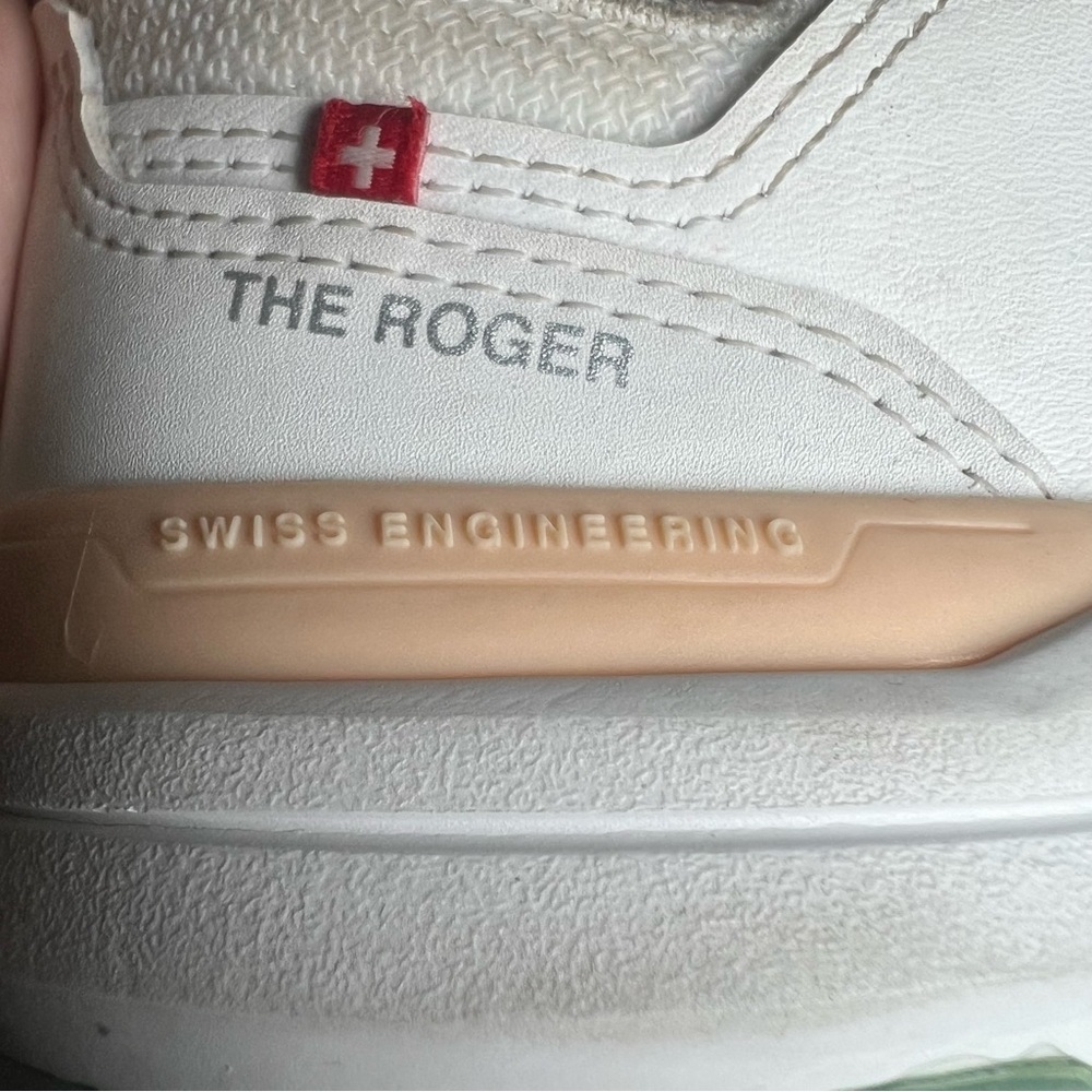 Kids On The Roger Pro Shoes Sz 3.5Y Big Kid School Basketball Sneaker On Clouds - Picture 12 of 14